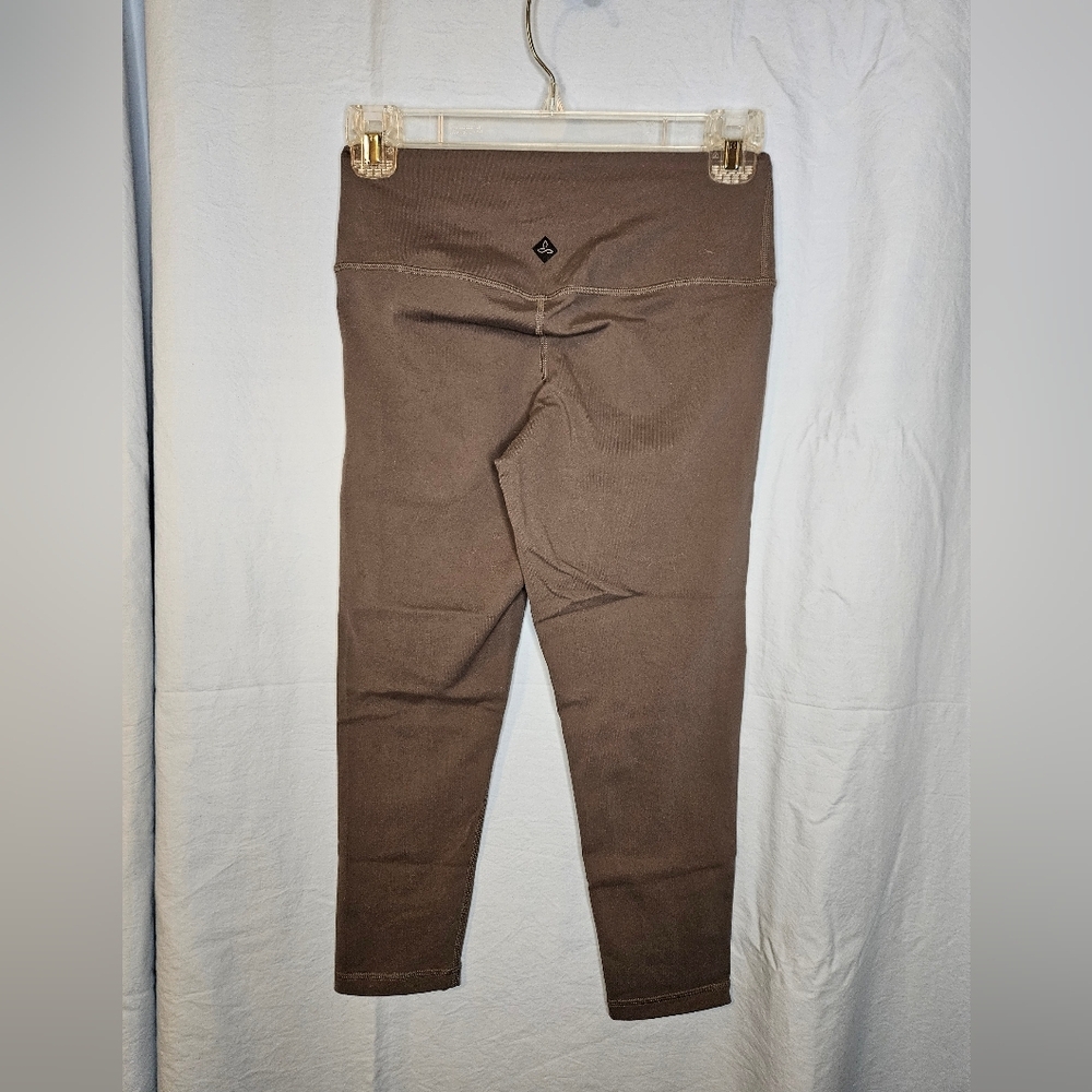 prAna Pillar Capri Legging in Cargo Green - Size XS - Picture 2 of 6